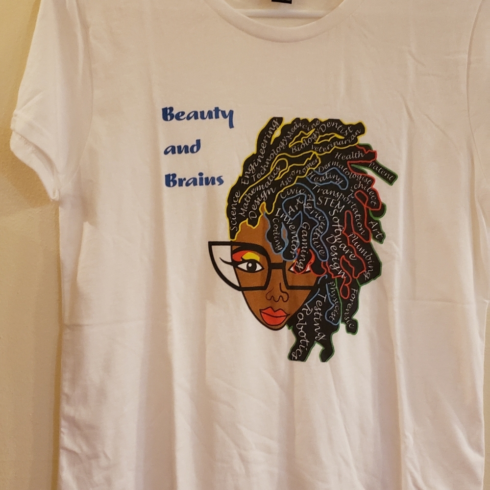 Women's t-shirt medium beauty and brains
